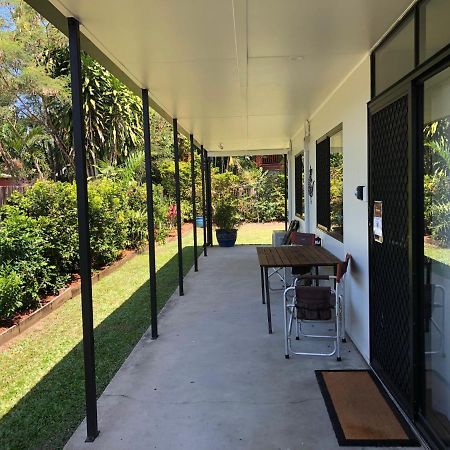 The Red Sparrow 2 Villa Cairns Exterior photo